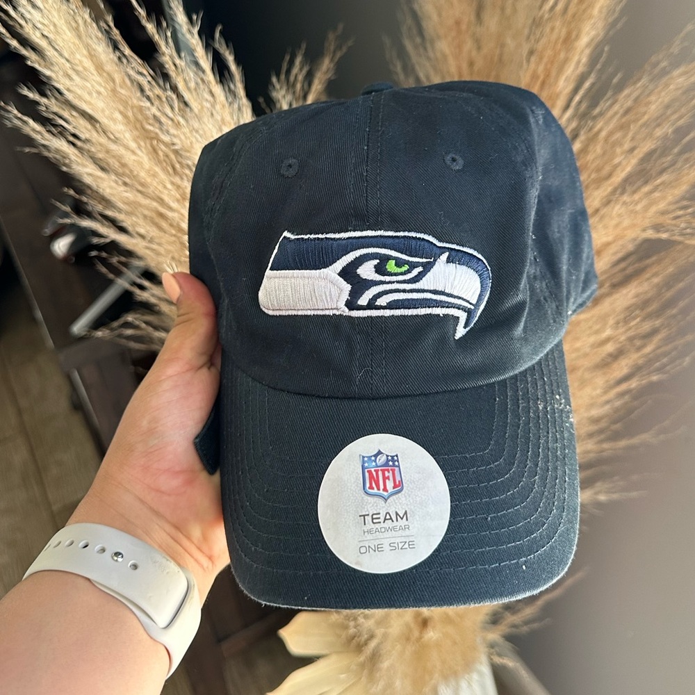 BRAND NEW SEATTLE SEAHAWKS HAT